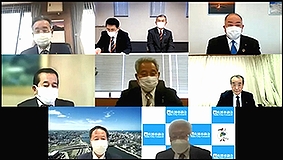 「オンライン会議の様子」の画像