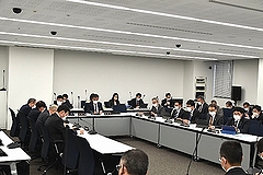 「第5回中山間地域振興条例(仮称)制定検討委員会の様子」の画像
