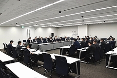 「第6回中山間地域振興条例(仮称)制定検討委員会の様子」