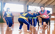 記事「「ONE TEAM」でトライ!栖吉中でラグビー授業」の画像