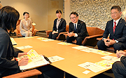 記事「仕事の分担で介護職場を働きやすく!市内法人が厚生労働大臣表彰」の画像