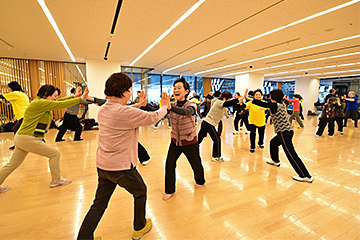 「ハッピー体操体験会をアオーレ長岡で開催」の画像