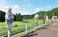 毎年お盆時期に開催する「かかしまつり」画像